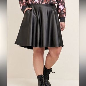Torrid 2X pleather mini skirt WITH pockets! Perfect for Spring!